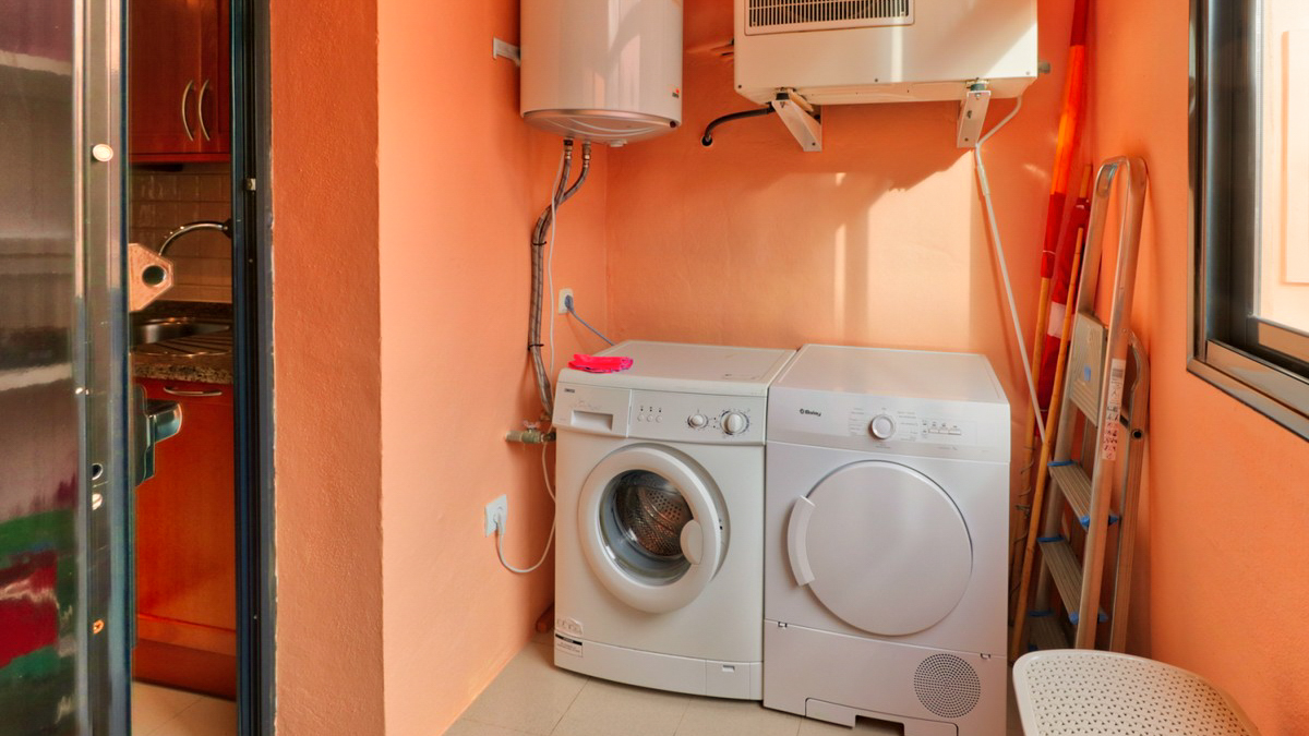 Calahonda – Mediterranes Apartment mit großer Südwest Terrasse