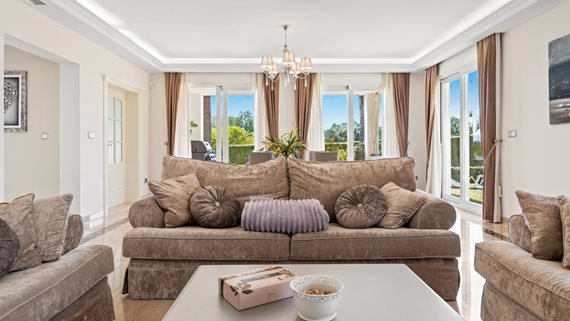 1557 Villa Marbella Elviria-17 image