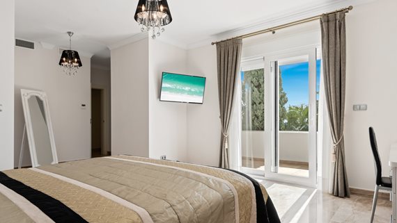 1557 Villa Marbella Elviria-29 image