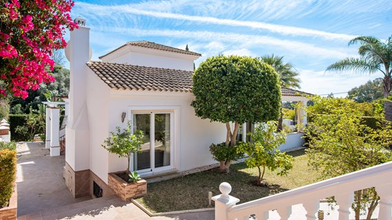 1557 Villa Marbella Elviria-49 image