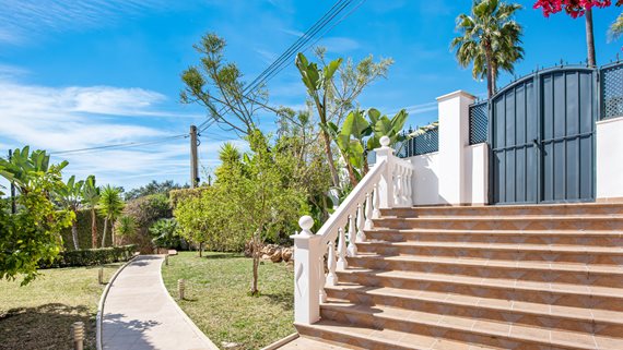 1557 Villa Marbella Elviria-50 image