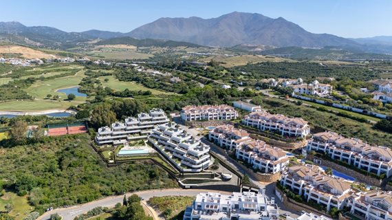 Skye Casares Golf_15 image