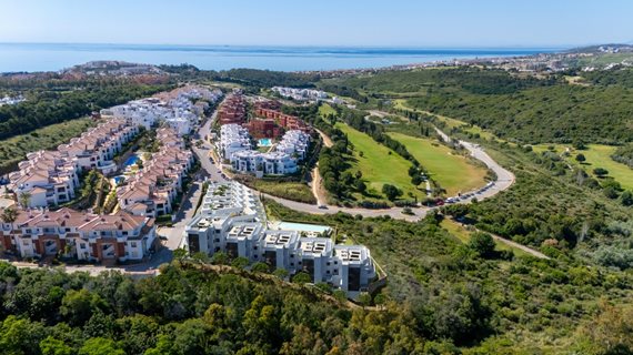 Skye Casares Golf_25 image